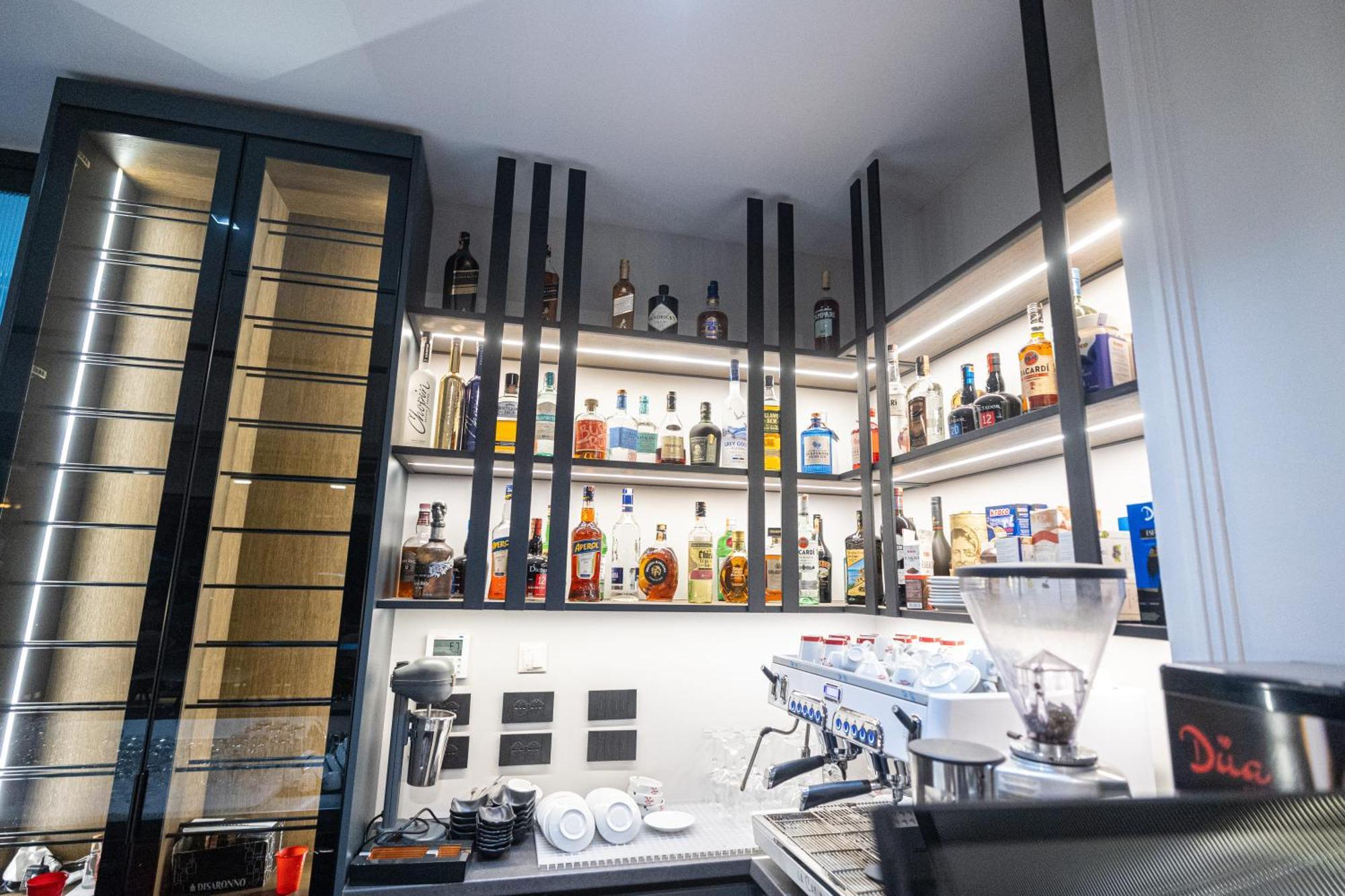 Diora'S Hotel And Apartments Vlorë エクステリア 写真