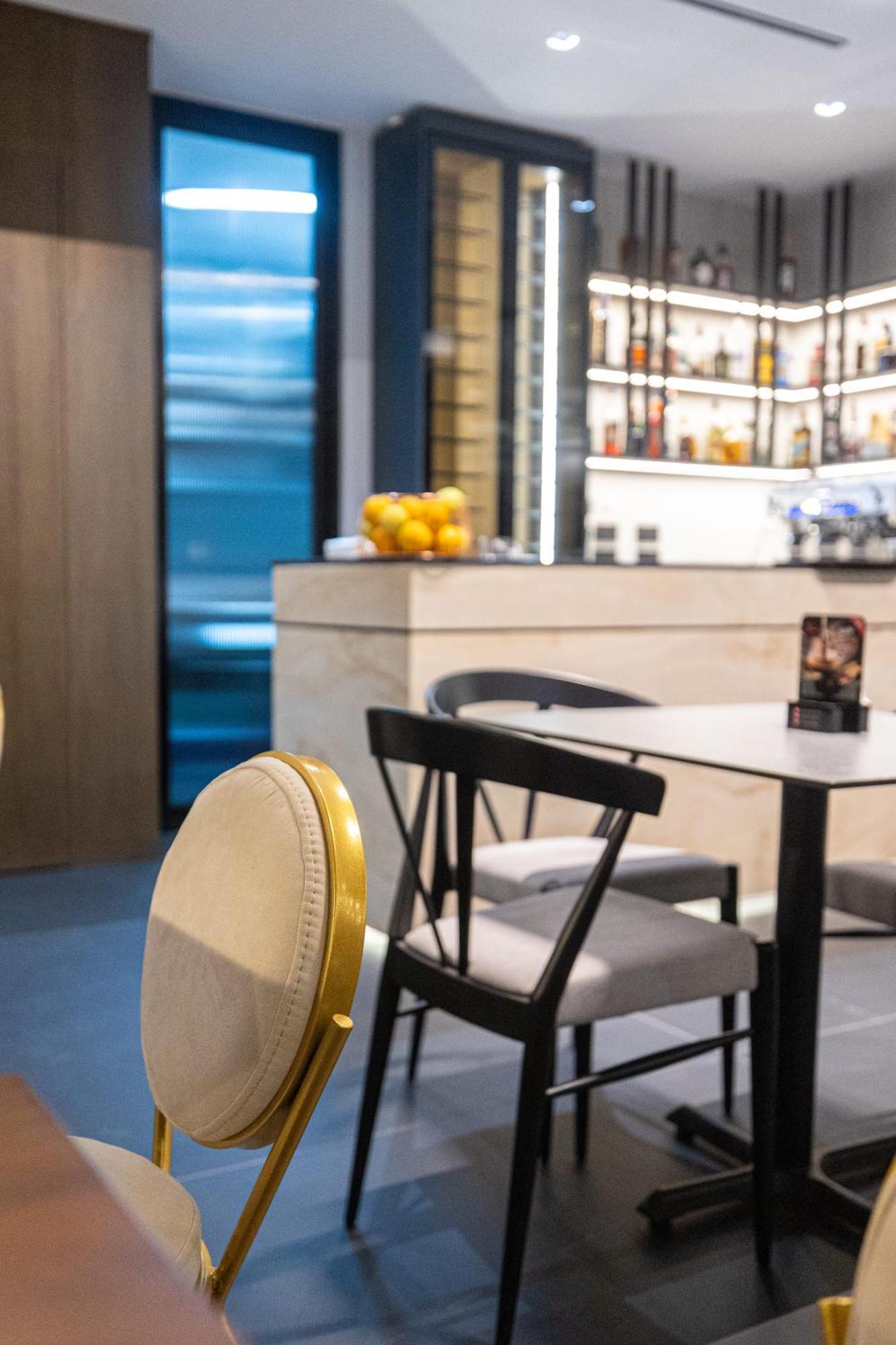 Diora'S Hotel And Apartments Vlorë エクステリア 写真