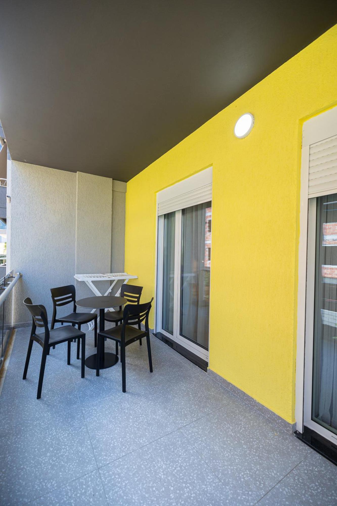 Diora'S Hotel And Apartments Vlorë エクステリア 写真