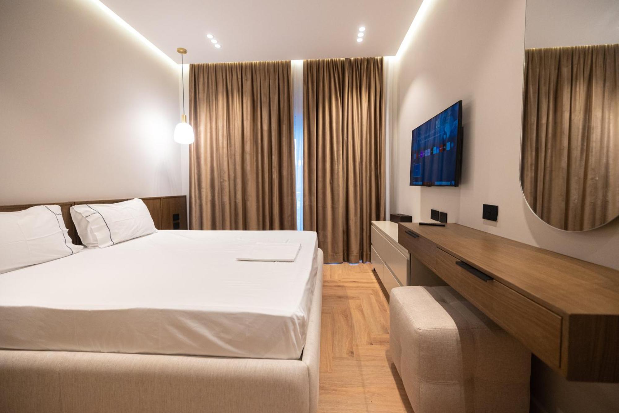 Diora'S Hotel And Apartments Vlorë エクステリア 写真